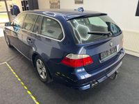 Gebraucht BMW 525 197 PS (144 kW) 2007 Blau Kombi