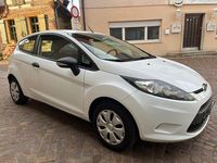 Gebraucht Ford Fiesta 69 PS (50 kW) 2012 Weiß Kleinwagen