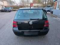 Gebraucht VW Golf IV 75 PS (55 kW) 2002 Schwarz Kleinwagen