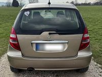 Gebraucht Mercedes A180 Elegance 109 PS (80 kW) 2005 Gold Van / Kleinbus
