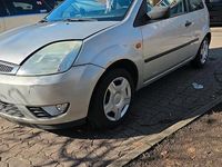Gebraucht Ford Fiesta 69 PS (50 kW) 2003 Silber Kleinwagen