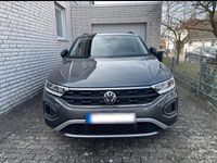 Gebraucht VW T-Roc Move 150 PS (110 kW) 2024 Grau SUV