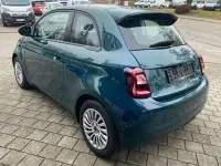 Gebraucht Fiat 500e Basis 86 kW (118 PS) 2023 Grün Limousine