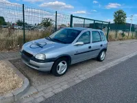 Gebraucht Opel Corsa 90 PS (66 kW) 1997 Silber Kleinwagen