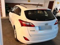 Gebraucht Hyundai i30 110 PS (80 kW) 2013 Weiß Kombi
