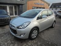Gebraucht Hyundai ix20 Techniq 125 PS (91 kW) 2014 Silber Kleinwagen