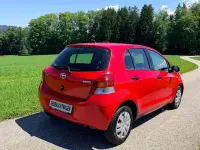 Gebraucht Toyota Yaris Basis 69 PS (50 kW) 2009 Rot Kleinwagen