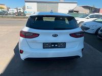 Second-hand Kia Ceed Vision 120 CP (88 kW) 2019 Alb Hatchback