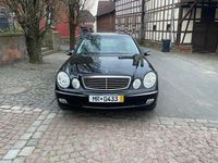 Second-hand Mercedes E270 177 CP (130 kW) 2004 Negru Berlinǎ