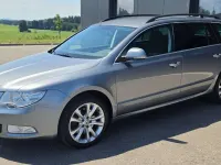 Gebraucht Skoda Superb Exclusive 140 PS (102 kW) 2013 Grau Kombi