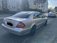 Gebraucht Mercedes E220 150 PS (110 kW) 2004 Grau Limousine