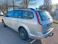 Gebraucht Ford Focus Ambiente 125 PS (91 kW) 2008 Silber Kombi