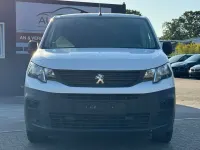 Gebraucht Peugeot Partner 102 PS (75 kW) 2020 Weiß Van / Kleinbus