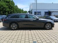 Gebraucht Mercedes E200 Advanced Plus 204 PS (150 kW) 2024 Grau Limousine