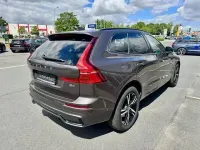 Gebraucht Volvo XC60 R-Design 197 PS (144 kW) 2022 Platinum grey (metallic) SUV