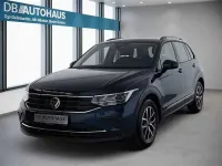 Second-hand VW Tiguan Life 150 CP (110 kW) 2023 Albastru SUV