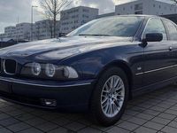 Gebraucht BMW 523 170 PS (125 kW) 1996 Blau Limousine