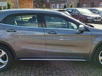 Gebraucht Mercedes GLA220 Urban 177 PS (130 kW) 2018 Grau SUV