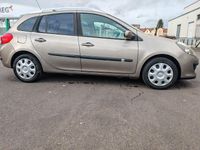 Gebraucht Renault Clio II Dynamique 101 PS (74 kW) 2008 Beige Limousine
