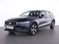 Gebraucht Volvo V60 CC Plus 197 PS (144 kW) 2023 Denim blue / metallic Kombi