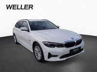 Gebraucht BMW 330e Advantage 184 PS (135 kW) 2022 Weiß Kombi