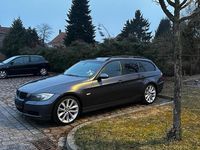 Gebraucht BMW 320 163 PS (119 kW) 2008 Grau Kombi