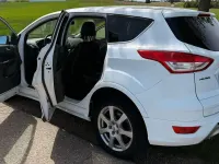 Gebraucht Ford Kuga Individual 179 PS (131 kW) 2015 Weiß SUV