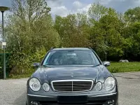 Gebraucht Mercedes E320 224 PS (164 kW) 2005 Grau Kombi