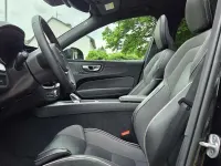 Gebraucht Volvo XC60 Plus 197 PS (144 kW) 2023 Onyx black perl. SUV