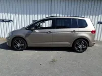Gebraucht VW Touran Highline 150 PS (110 kW) 2020 Beige Van / Kleinbus