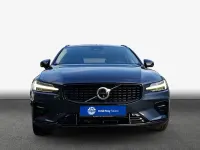 Gebraucht Volvo V60 145 PS (106 kW) 2025 Kombi