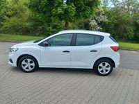 Gebraucht Dacia Sandero Comfort 67 PS (49 kW) 2022 Weiß Limousine