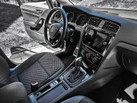 Second-hand VW Golf VII Join 116 CP (85 kW) 2018 Negru Break