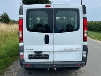 Gebraucht Opel Vivaro 114 PS (83 kW) 2011 Weiß Van / Kleinbus
