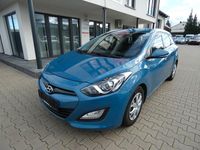 Gebraucht Hyundai i30 Trend 110 PS (80 kW) 2012 Blau Kombi