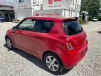 Usado Suzuki Swift 92 CV (67 kW) 2010 Rojo Utilitario