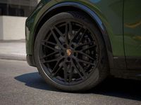 Neu Porsche Macan GTS 419 kW (571 PS) 2026 Oakgrünmetallic neo SUV