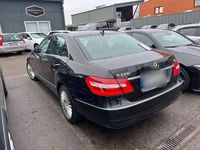 Gebraucht Mercedes E220 Elegance 170 PS (125 kW) 2009 Schwarz Limousine