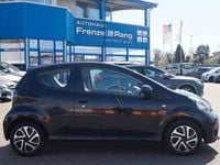 Gebraucht Toyota Aygo 68 PS (50 kW) 2012 Schwarz Kleinwagen