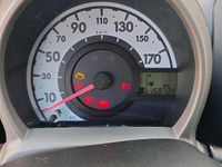 Gebraucht Toyota Aygo 68 PS (50 kW) 2005 Silber Kleinwagen