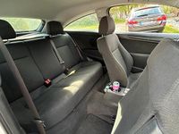 Second-hand Opel Astra 100 CP (73 kW) 2009 Alb Coupe