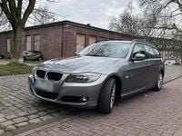 Gebraucht BMW 320 177 PS (130 kW) 2009 Grau Kombi