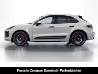 Gebraucht Porsche Macan GTS 441 PS (324 kW) 2023 Racetrackgrey/kreide/crayon/ch SUV