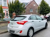 Gebraucht Hyundai i30 90 PS (66 kW) 2015 Limousine