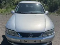 Gebraucht Opel Vectra Edition 116 PS (85 kW) 1999 Silber Limousine
