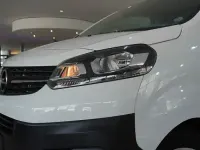 Gebraucht Opel Vivaro-e Combi 120 PS (88 kW) 2019 Weiß Van / Kleinbus