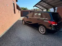Gebraucht Mercedes B180 122 PS (89 kW) 2017 Schwarz Kleinwagen