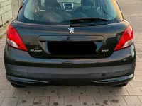 Gebraucht Peugeot 207 95 PS (69 kW) 2010 Schwarz Kleinwagen