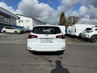 Gebraucht Ford Focus Titanium 125 PS (91 kW) 2024 Weiß Limousine