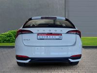 Neu Skoda Scala Selection 116 PS (85 kW) 2025 Weiss Kleinwagen